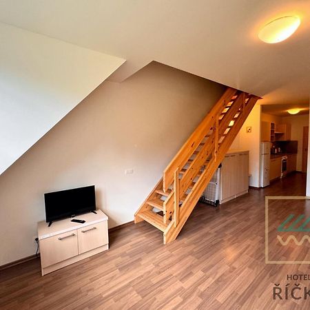 Apartmany Pod Zakletym - Hotel Ricky מראה חיצוני תמונה